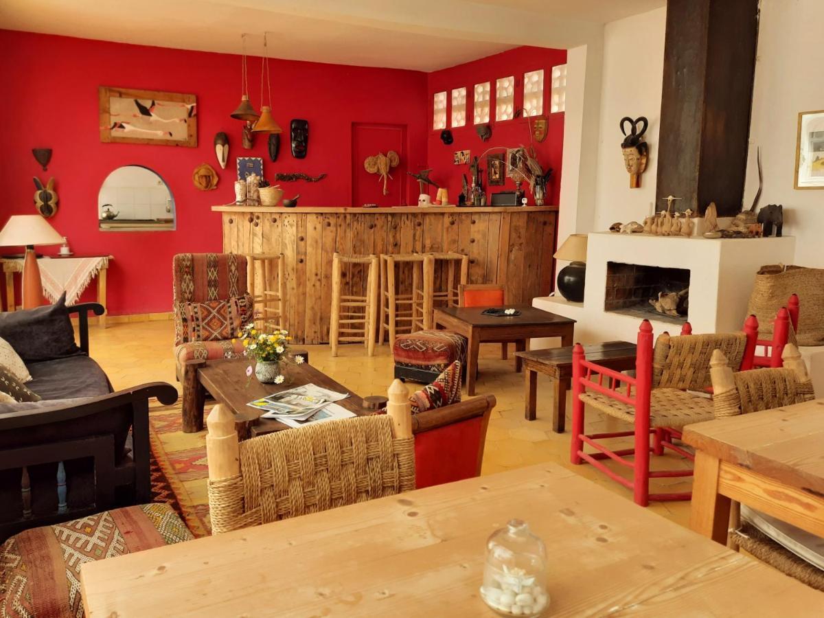De La Hotel *